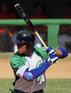 Yoan Moncada's son takes 'cute' to a new level