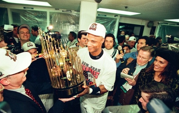 Former New York star outfielder Darryl Strawberry greets fans at