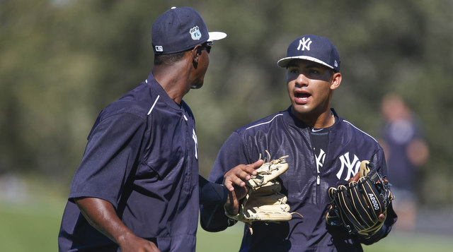 Yankees' Gleyber Torres takes fielding practice in Arizona Fall League 