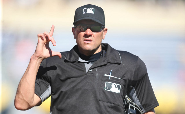 Watch: Aaron Boone went off on umpire Marty Foster after ejection