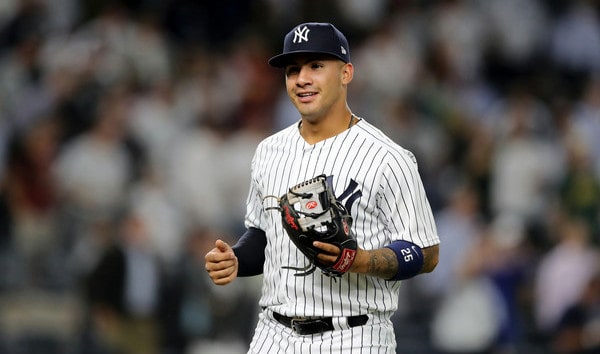 Yankees decline Gardner's $10M option, open to return